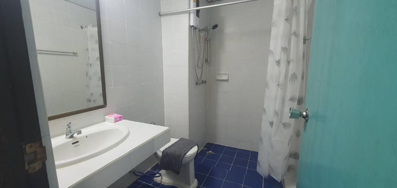 Nora Bukit Hotel Phuket Esterno foto